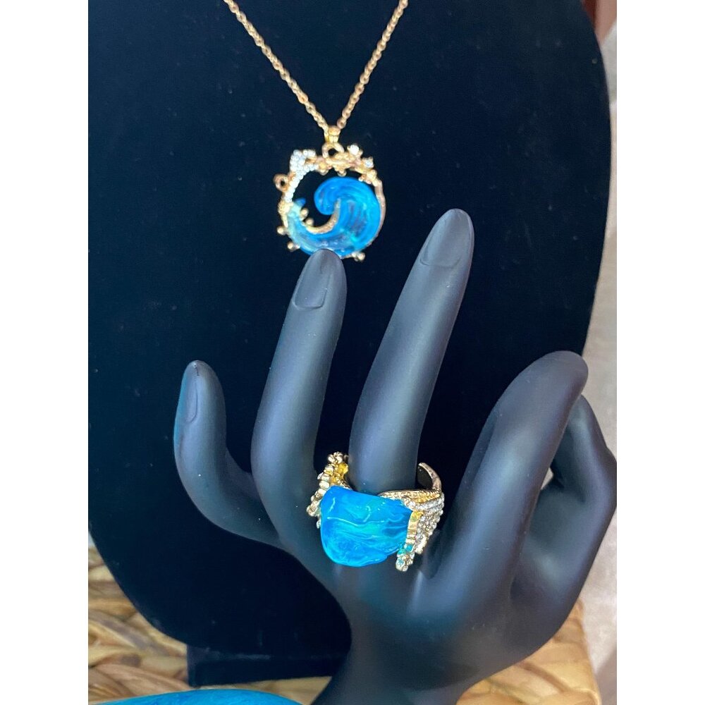 OCEAN’S OATH Blue Wave Ocean Necklace Ring Sz 8 Beautiful Rhinestone Gold Plated